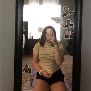 ✰white and orange stripped lettuce crop top✰